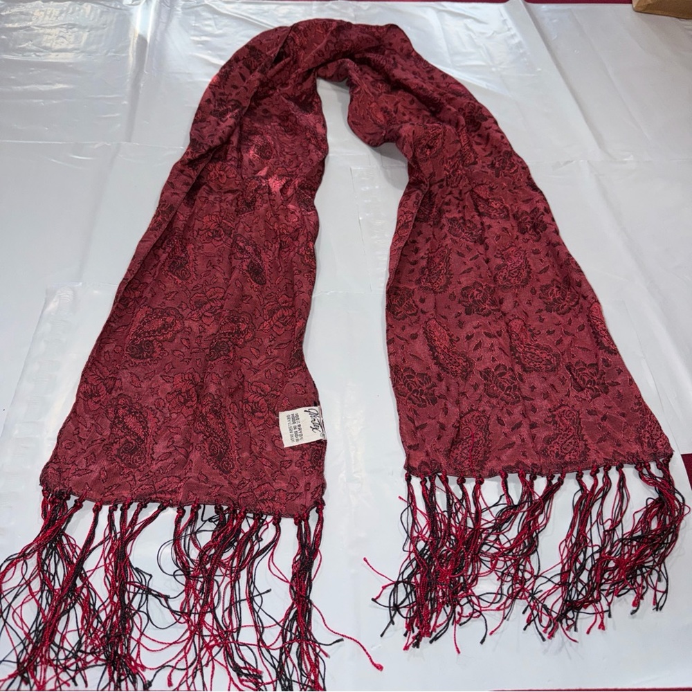 Vintage RED GLENTEX Paisley floral Print Long Scarf Rayon Black Red Long Fringe - Picture 13 of 13